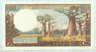 MADAGASCAR 100 Francs 1966 P57a VF, 2
