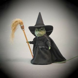 R.  John Wright Dolls Wicked Witch Mouse