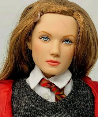 Robert Tonner 17 " Ginny Weasley Doll - Harry Potter - Hogwarts - With Stand
