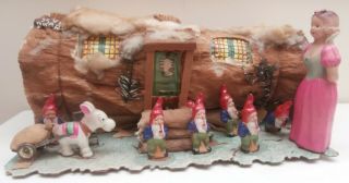 Rare Pascall / Cadbury Advertising Cabin With Snow White And The Seven Dwarfs