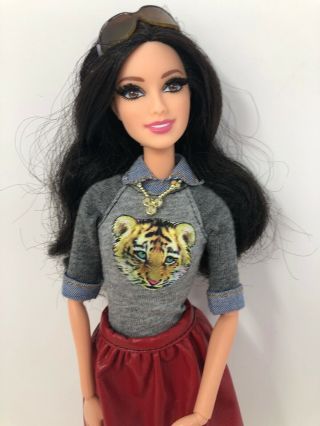 Modern Mattel 2013 Barbie Fashionistas Raquelle Brunette Doll - Rooted Lashes