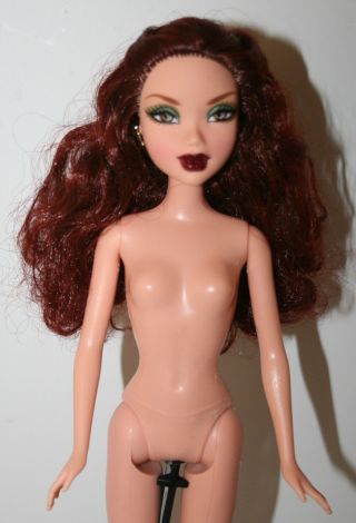 My Scene Barbie Doll Chelsea with Highlighted Auburn Hair,  Hazel Eyes,  Earrings 3