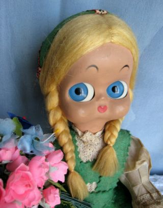Italian Googly Doll 1950 - Dedo Doll With Flowers