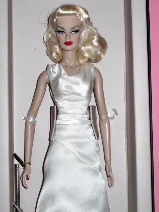 Integrity - Stage Presence Veronique Perrin 12 " Fashion Royalty Doll - Nrfb