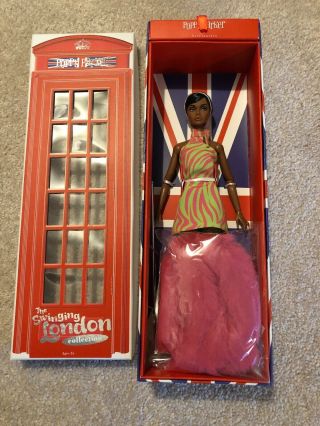 Integrity Toys Swinging London Hold That Tiger Poppy Parker Dressed Doll
