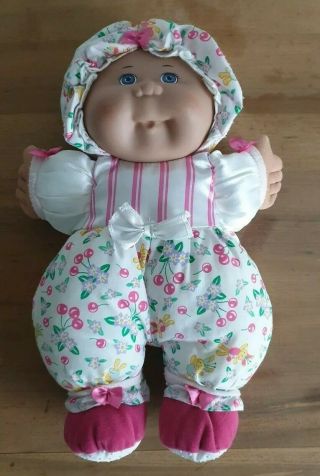 Rare Vintage Cabbage Patch Kid Cpk Soft Plush Rattle Doll 1995.