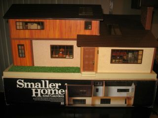 Tomy Smaller Home and Garden Dollhouse & Furniture Homes Doll House 2