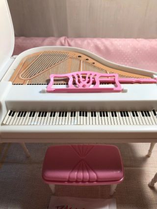 1989 Mattel Barbie Doll Piano With Stool And Easel And Music 3