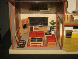 Tomy Smaller Home and Garden Dollhouse Homes Doll House and Furniture 3