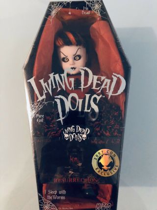 Living Dead Dolls.  Living Dead Dolls Resurrection.  Kitty.  Mezco Toys