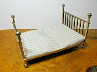 Pair Brass Doll House Double Beds 1:12 Scale With Bedding 3