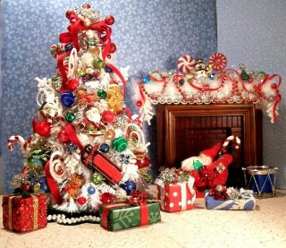 Dollhouse Miniature Christmas Tree W Skirt,  Garland,  Presents,  Handcrafted Ooak