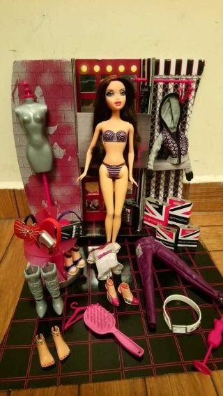 Barbie My Scene I Love Shopping Delancey