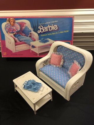 Vintage 1983 Barbie Dream Furniture Wicker Sofa Bed Couch Table & Box Complete