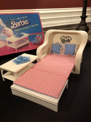 Vintage 1983 Barbie Dream Furniture Wicker Sofa Bed Couch Table & Box Complete 3
