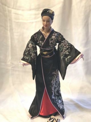 Tonner " Memoirs Of A Geisha " Mameha Doll 16 Inches