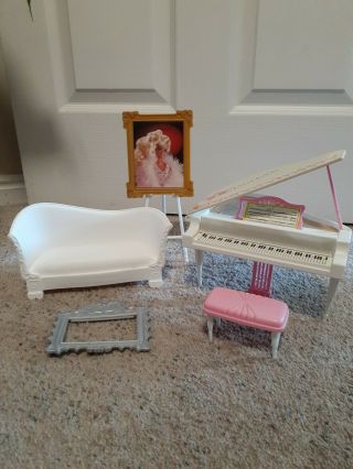 Barbie Piano,  Sofa & Easel With 2 Frames