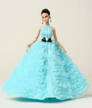2019 Integrity Convention Love Is Blue Poppy Parker Centerpiece Doll NRFB 3