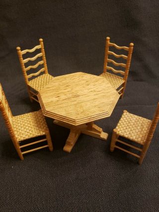Dollhouse 1:12 5 Piece Wooden Kitchen Table And Chairs