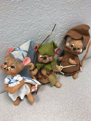 Annalee Robinhood 1990 3 Piece Doll Set - - Friar Tuck,  Robin Hood,  Maid Marion