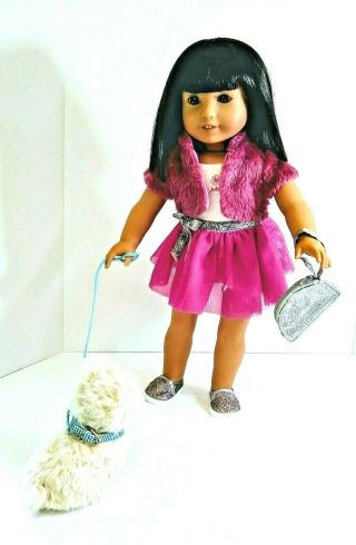 American Girl Doll Ivy Ling,  Huge Amount Of Accessories - - Pls.