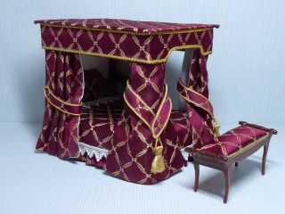 Dolls House Miniature Furniture 1;12 Scale Four Poster Bed & Bedroom Bench Tudor