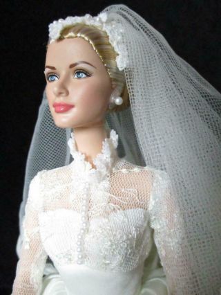 Mattel 2011 Silkstone Barbie Doll Grace Kelly In Bridal Gown No Box Or Stand