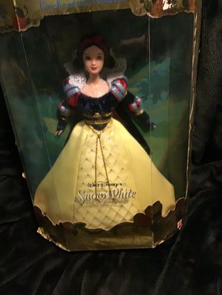 Disney Snow White Barbie Doll Nrfb