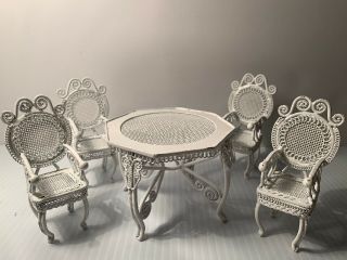 Vintage White Wicker Look Metal Doll House Furniture Dining Table Chairs Tea Set