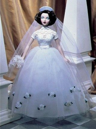 Ashton Drake Gene Doll " Monaco " Wedding Dress Fashion Only