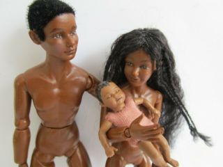 1:12 scale Heidi Ott dollhouse dark skinned doll set - father,  mother and baby 3