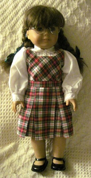 Pleasant Company/american Girl Molly Mcintire Doll With School Outfit & Glasses