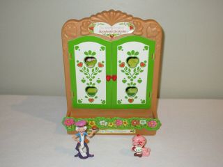 Vintage Strawberry Shortcake Berry Patch Carry Case Miniature Doll Cabinet Figur