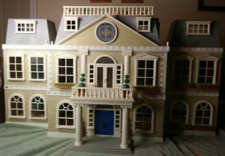The Big Calico Critters Cloverleaf Manor Mansion