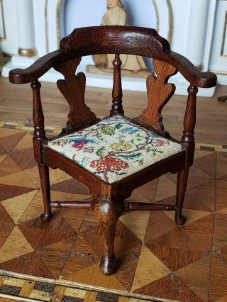 Dollhouse Miniature Artisan Petit Point Seat On Queen Ann Corner Chair Jgo 1:12