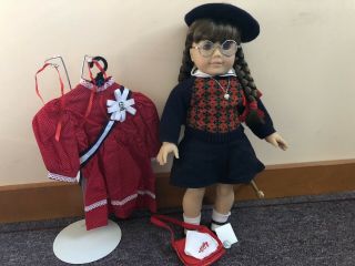 American Girl Doll Molly Mcintire - Retired Pleasant Company With Accessories