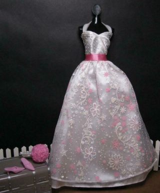 2012 Fairytale Wedding Day Party I Can Be A Bride Modern Barbie Doll Gown Dress