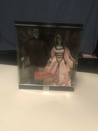 The Munsters 2001 Barbie Ken Collectors Edition Gift Set Lily And Herman Nrfb