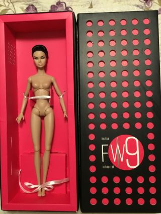 NUDE 2019 Fashion Royalty Convention Love is Blue Poppy Parker Luncheon Doll 3