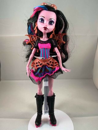 Monster High Doll Dracubecca Freaky Fusion Draculaura Robecca