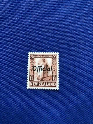 Zealand Stamp,  1 - 1/2 Pence,  Sg O122,  Cat Val:$44 Us,  Price: $17 Us (9274)