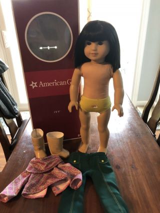 American Girl 18 " Doll Ivy Ling With Outfit/box