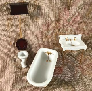 Bespaq Bluette Meloney Miniature Dollhouse Porcelain Bathroom Set F.  W.  Koch 600