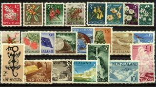 Zealand 1960 Definitive Issue Complete Set To £1 Sg781/802 Cv£75,  (23 Stamps