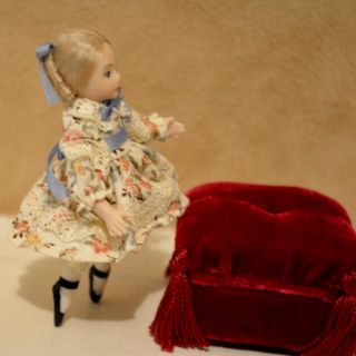 miniature porcelain doll girl 1:12 dollhouse 3