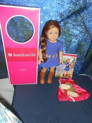 American Girl Doll Goty Saige W/box In Meet And Sparkle Outfits Plus Book