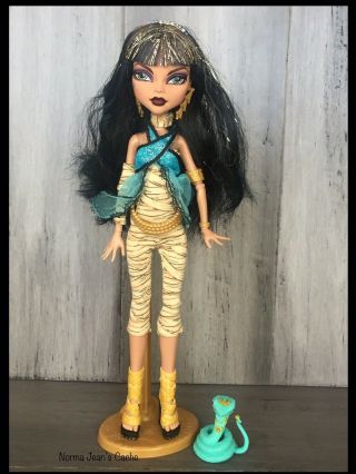 Monster High Doll Cleo De Nile First Wave With Pet Snake Hissete