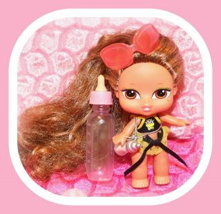 ❤️bratz Babyz Hair Flair Yasmin 5 " Doll Frog Top Skirt Outfit Bottle Baby❤️