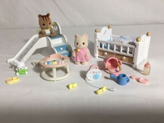 Calico Critters/sylvanian Families Nursery Crib Slide Toys & 2 Babies