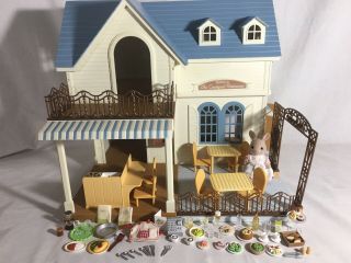 Calico Critters/sylvanian Families Courtyard Restaurant/house With Accessories